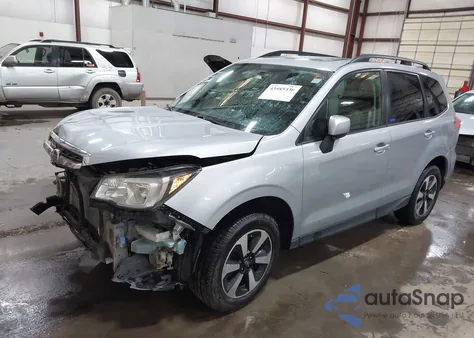 2017 Subaru Forester 2.5I Premium z USA, uszkodzony, nr VIN JF2SJAEC7HH447163